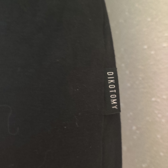 Skeleton Tee - Picture 3 of 4